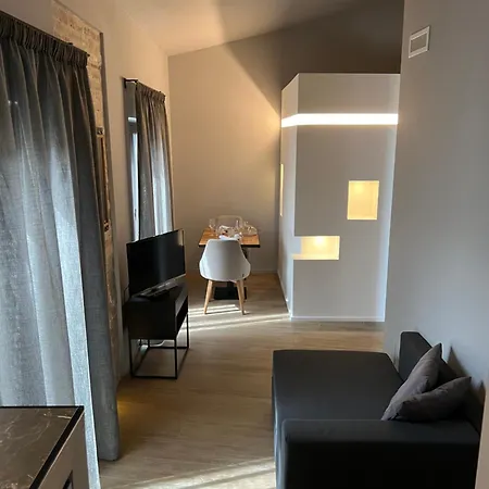 1137 فندق *