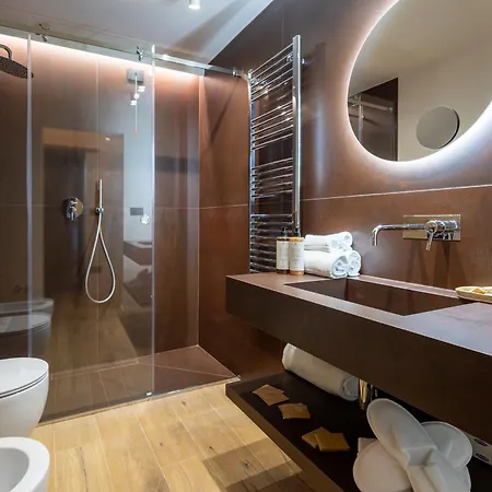 1137 Hotel *