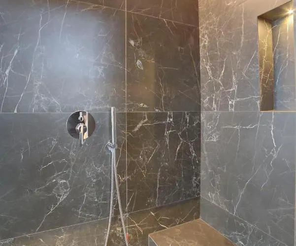 1137 Ξενοδοχείο *